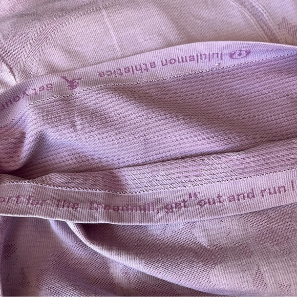 Lululemon Run T Swiftly Tech Short Sleeve Rose Quartz Sz 6 EUC *SPECIAL EDITION* - Picture 12 of 12